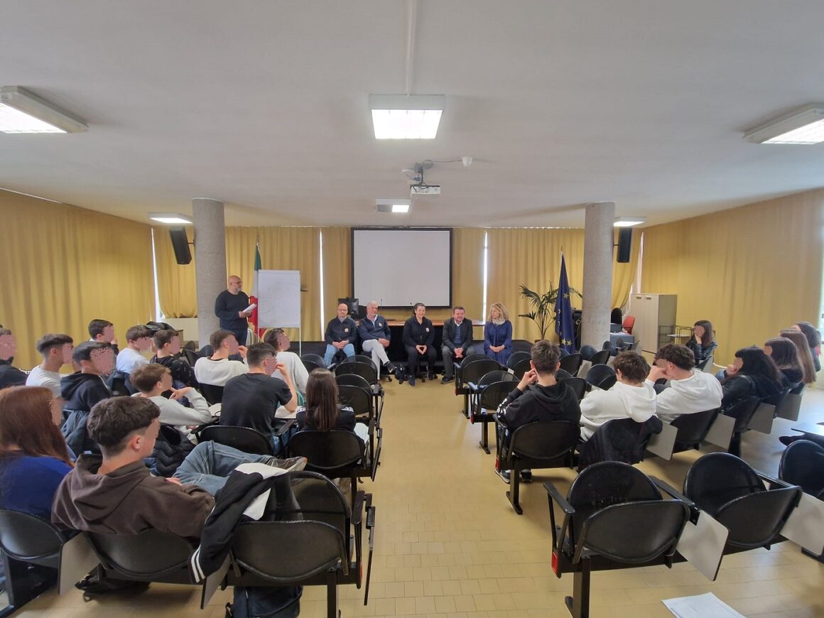 L’Unitalsi chiama i giovani dal “Carducci-Galilei” di Fermo